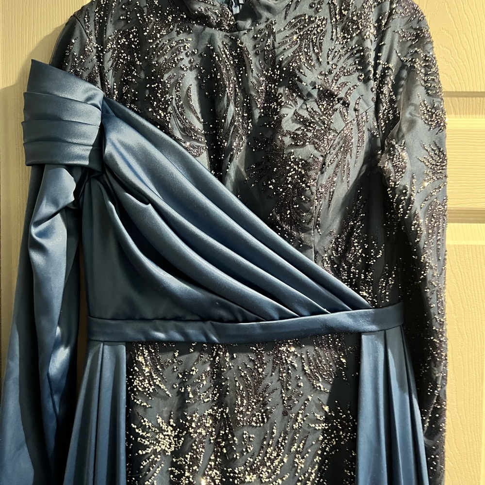 Elegant Blue Sequin Dress